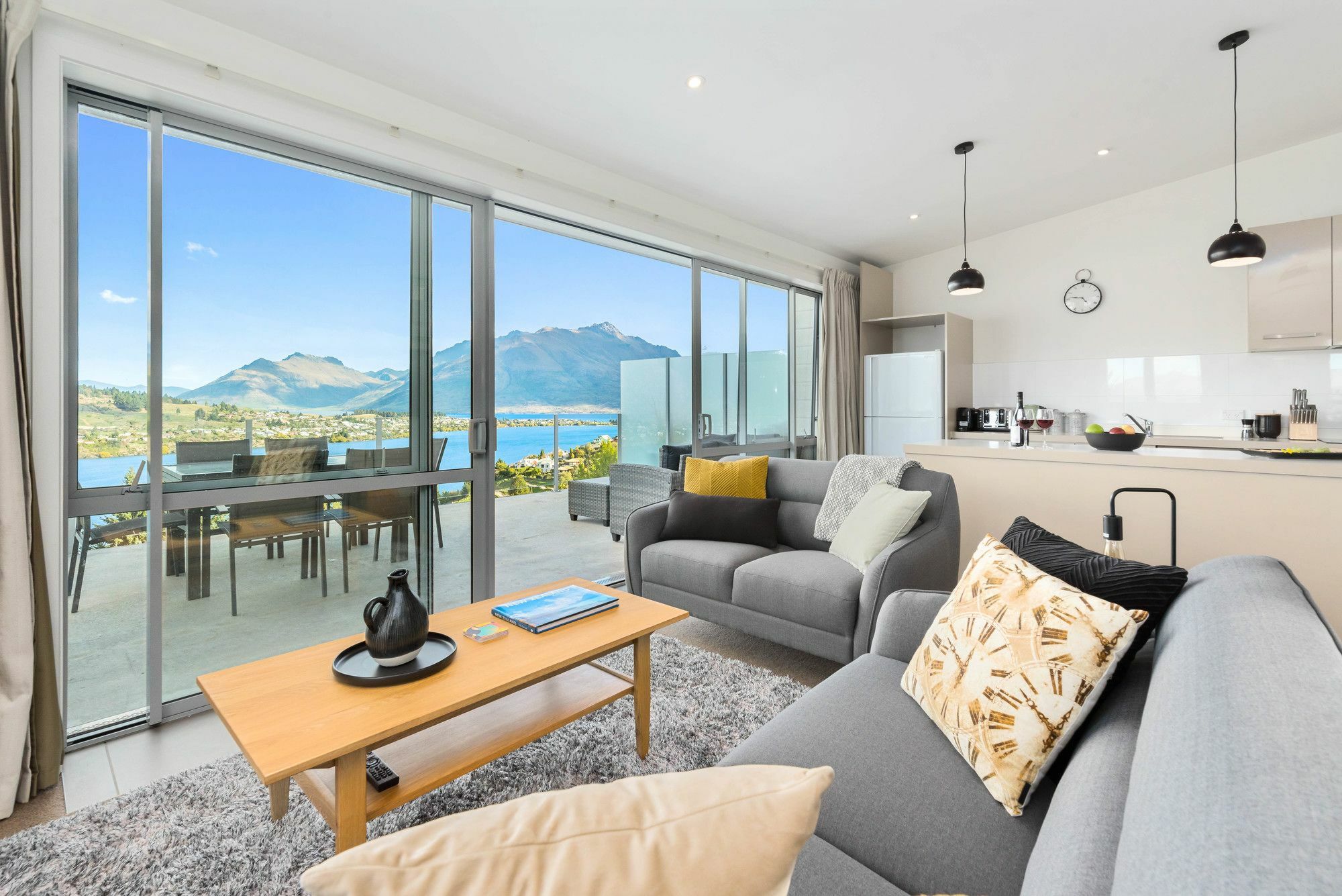 Contemporary Hilltop Abode Queenstown Eksteriør bilde